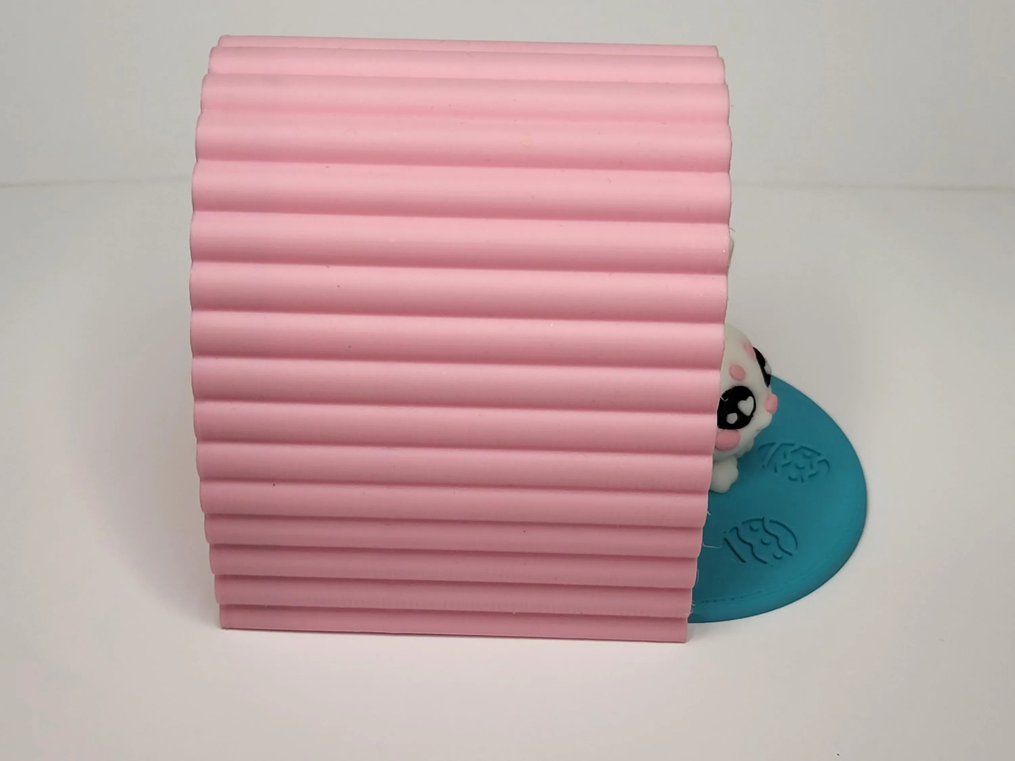 3D Printed Bunny Hutch Desk Toy